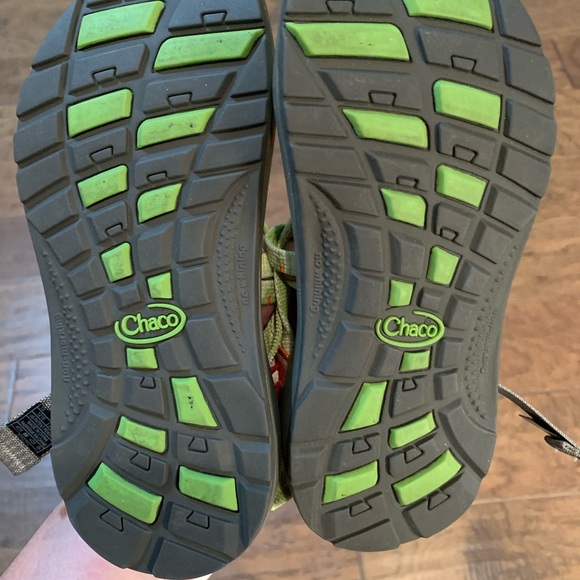 EUC (worn once) Girls Chaco Sandals. Great for hiking/Walking! - Picture 5 of 6